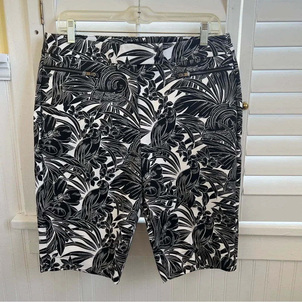 White House Black Market Black & White Tropical Parrot Print 12” Bermuda Shorts